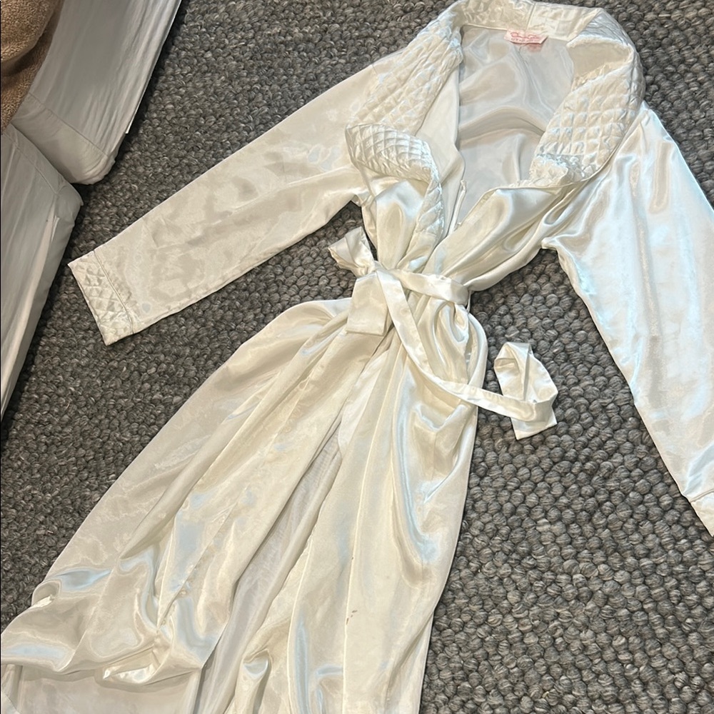 Oscar De La Renta Pink Label Cream Satin Robe One Size Fits All - Picture 10 of 13